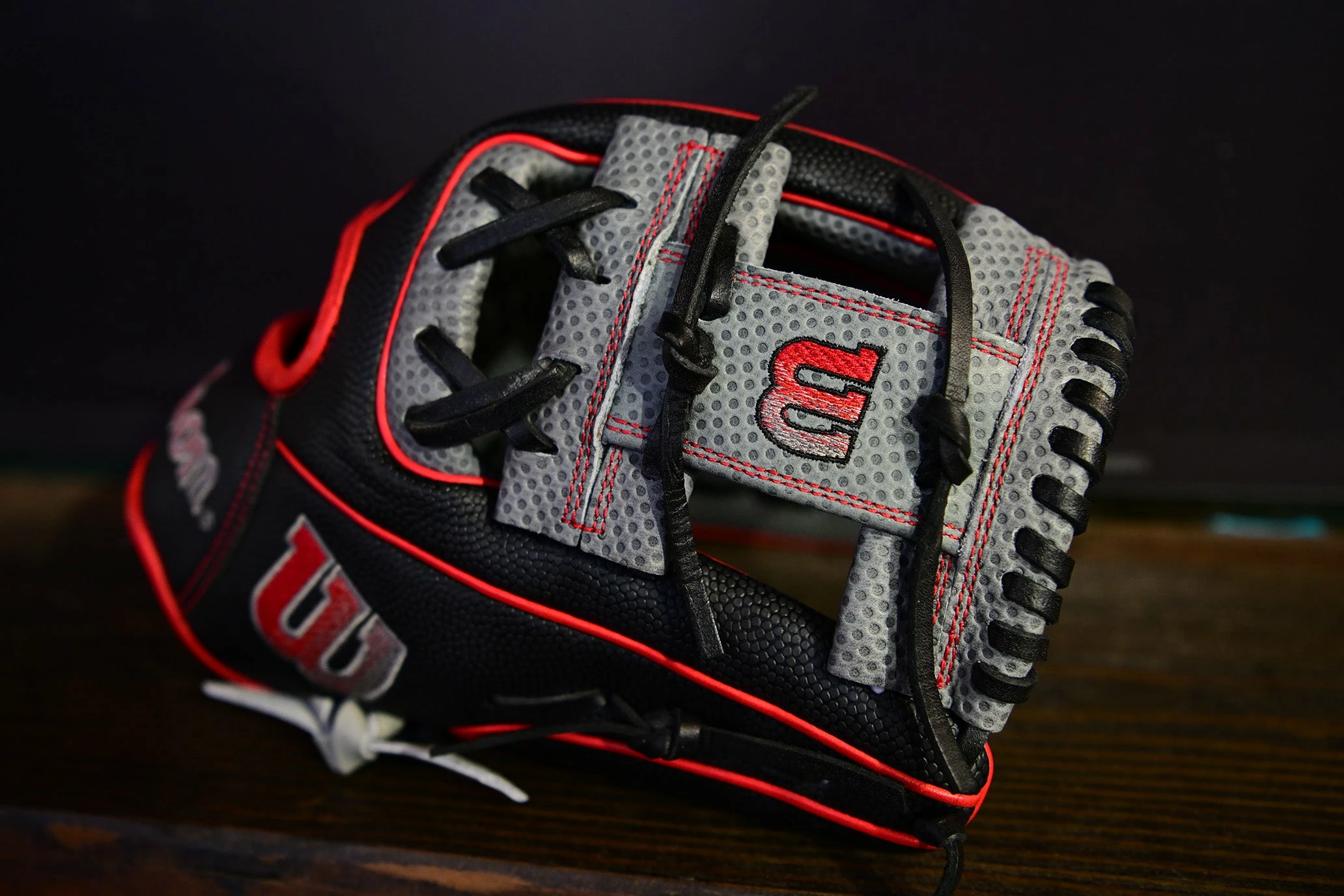 2023 Wilson A2000 1975 Spin Control 11.75" Infield Baseball Glove: WBW1009861175 2 2023 Wilson A2000 1975 Spin Control 11.75" Infield Baseball Glove: WBW1009861175 - Image 2